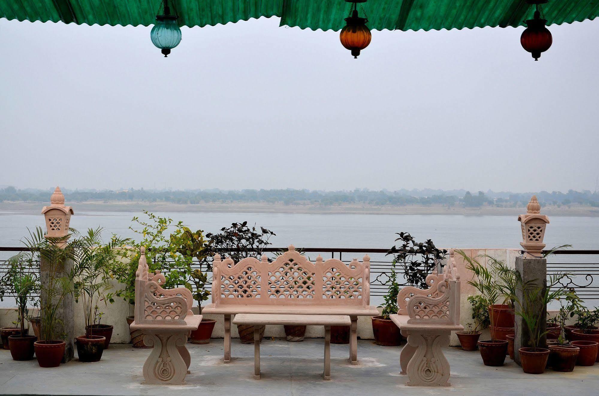 Bed and Breakfast Ganga Monastery Варанаси Экстерьер фото